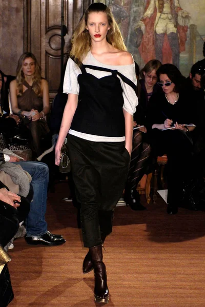 Look 7